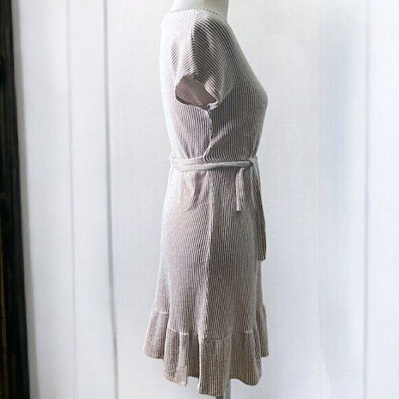 Caution To The Wind Wrap Midi Dress Cap Sleeve Ribbed Size Medium - Picture 8 of 16